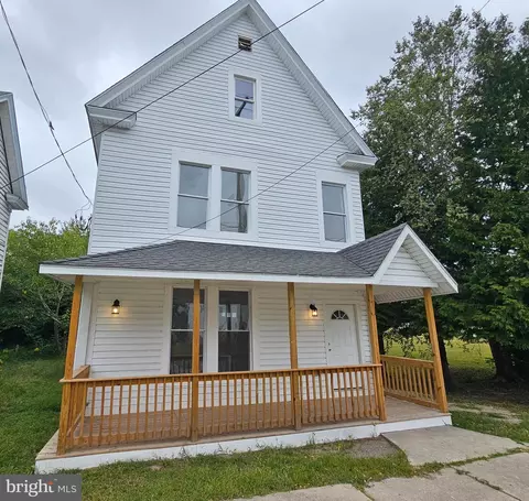 604 Clarke Ave, Pocomoke City, MD 21851