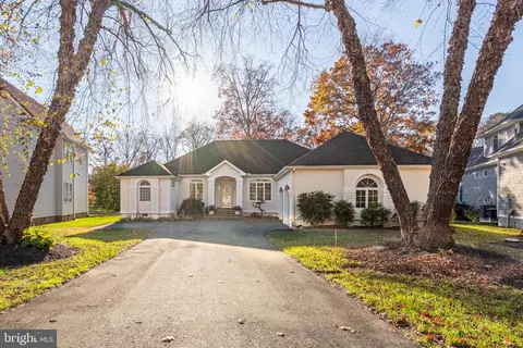 11317 River Run Ln, Berlin, MD 21811