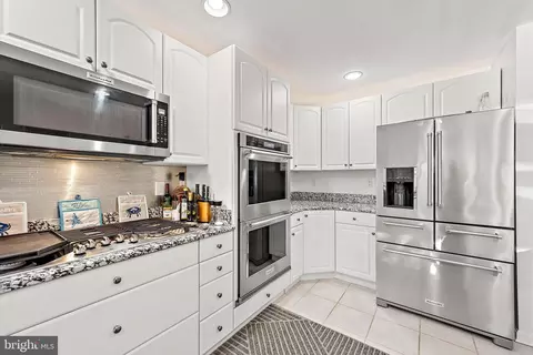 Kitchen - 11317 River Run Ln, Berlin, MD 21811 photo 2 of 8