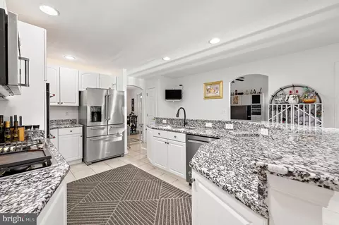Kitchen - 11317 River Run Ln, Berlin, MD 21811 photo 7 of 8