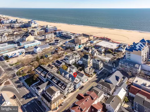 106 Talbot St #201, Ocean City, MD 21842