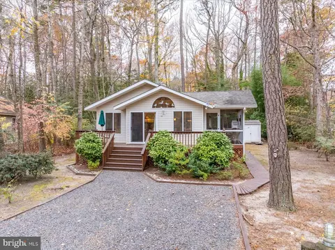 10 Harpoon Rd, Ocean Pines, MD 21811