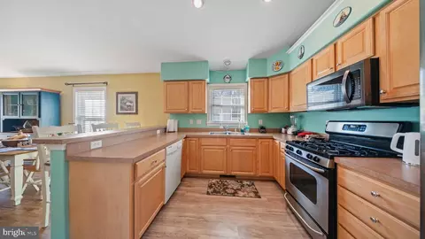 Kitchen - 128 Sandyhook Rd, Ocean Pines, MD 21811 photo 2 of 2
