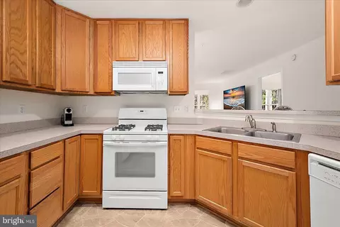 Kitchen - 11 Hatteras St, Ocean Pines, MD 21811 photo 2 of 3