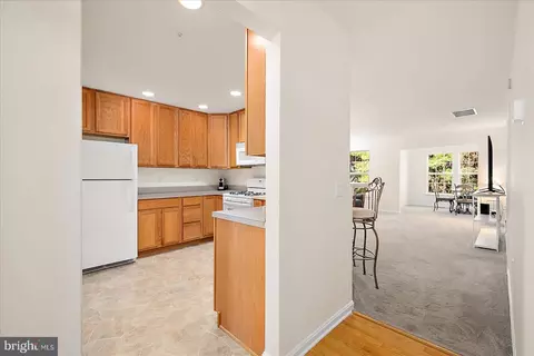 Entry Way - 11 Hatteras St, Ocean Pines, MD 21811 photo 2 of 3