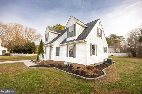 Exterior - 7 Mill Rd, Berlin, MD 21811 photo 3 of 12