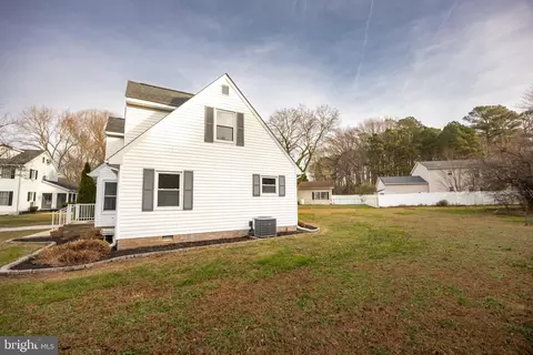 Exterior - 7 Mill Rd, Berlin, MD 21811 photo 4 of 12