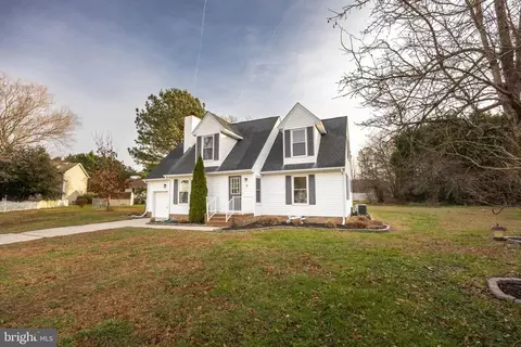 Exterior - 7 Mill Rd, Berlin, MD 21811 photo 2 of 12