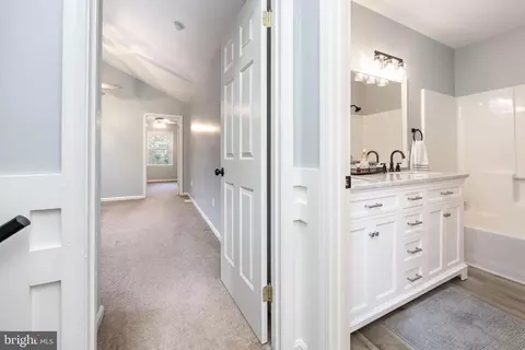 Entry Way - 7 Mill Rd, Berlin, MD 21811 photo 13 of 16