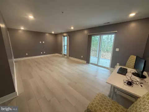 Living - 12441 Oak Leaf Ln #2, Berlin, MD 21811 photo 2 of 3
