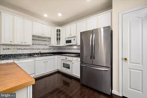 Kitchen - 372 Schooner Ln, Berlin, MD 21811 photo 4 of 7