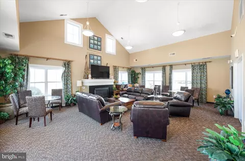 Living - 372 Schooner Ln, Berlin, MD 21811 photo 6 of 7