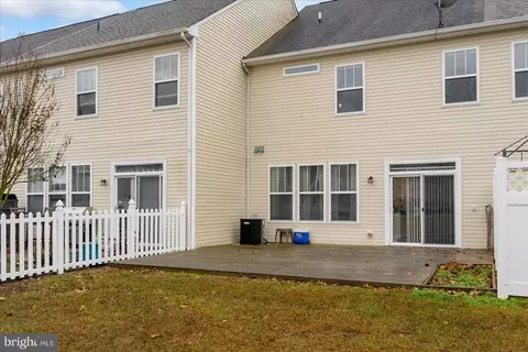Exterior - 372 Schooner Ln, Berlin, MD 21811 photo 2 of 9