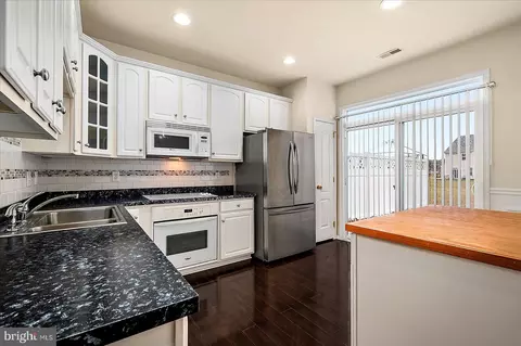 Kitchen - 372 Schooner Ln, Berlin, MD 21811 photo 1 of 7