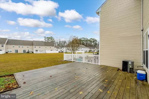 Exterior - 372 Schooner Ln, Berlin, MD 21811 photo 4 of 9