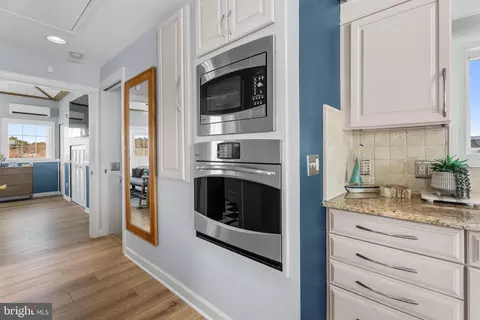 Entry Way - 26 W Mallard, Ocean Pines, MD 21811 photo 2 of 17