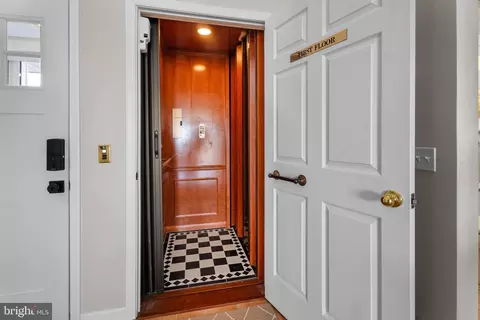 Entry Way - 26 W Mallard, Ocean Pines, MD 21811 photo 10 of 17