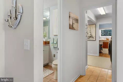 Entry Way - 26 W Mallard, Ocean Pines, MD 21811 photo 14 of 17