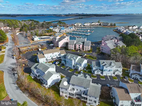 529 Yacht Club Dr #4, Ocean Pines, MD 21811