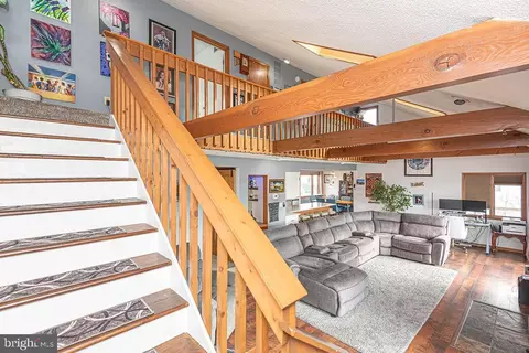 Entry Way - 11 Clipper Ct, Ocean Pines, MD 21811 photo 3 of 4