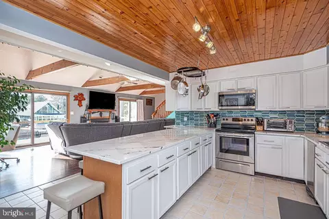 Kitchen - 11 Clipper Ct, Ocean Pines, MD 21811 photo 4 of 6
