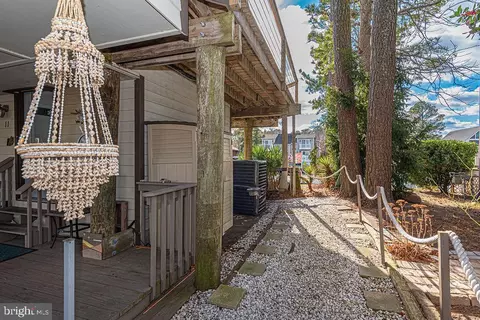 Exterior - 11 Clipper Ct, Ocean Pines, MD 21811 photo 3 of 23