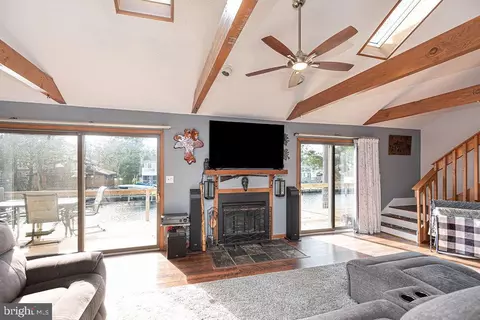 Living - 11 Clipper Ct, Ocean Pines, MD 21811 photo 1 of 2