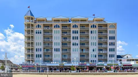 2 Dorchester St #405, Ocean City, MD 21842