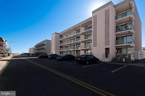 13 44th St #106, Ocean City, MD 21842