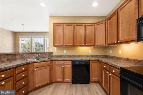 Kitchen - 400 Williams St #12, Berlin, MD 21811 photo 2 of 4