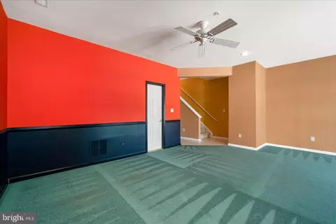Living - 400 Williams St #12, Berlin, MD 21811 photo 10 of 14