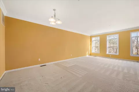 Living - 400 Williams St #12, Berlin, MD 21811 photo 3 of 14