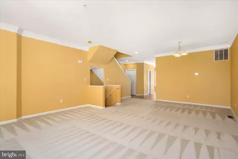 Living - 400 Williams St #12, Berlin, MD 21811 photo 6 of 14