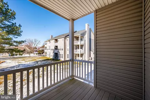 Exterior - 400 Williams St #12, Berlin, MD 21811 photo 4 of 5