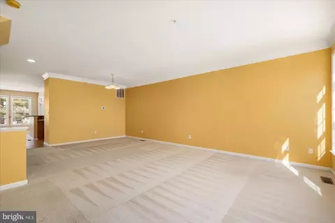 Living - 400 Williams St #12, Berlin, MD 21811 photo 7 of 14