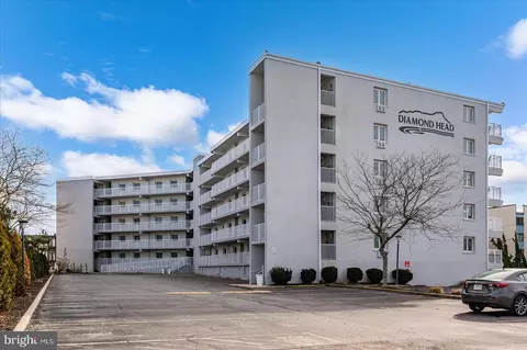 2 80th St #504, Ocean City, MD 21842