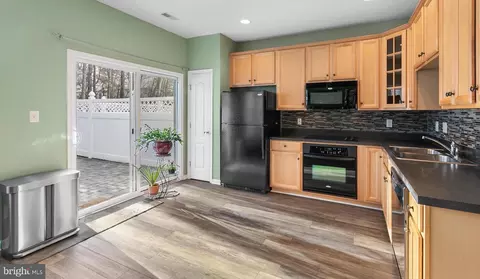 Kitchen - 197 Intrepid Ln #1302, Berlin, MD 21811 photo 3 of 3
