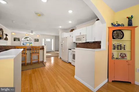 Entry Way - 3 Ebb Tide Ct, Ocean Pines, MD 21811 photo 3 of 5