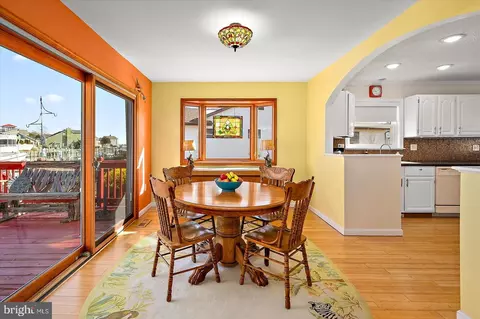 Dining - 3 Ebb Tide Ct, Ocean Pines, MD 21811 photo 2 of 4