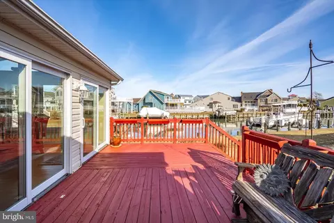 Exterior - 3 Ebb Tide Ct, Ocean Pines, MD 21811 photo 4 of 18