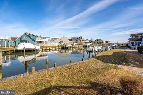 Exterior - 3 Ebb Tide Ct, Ocean Pines, MD 21811 photo 2 of 18