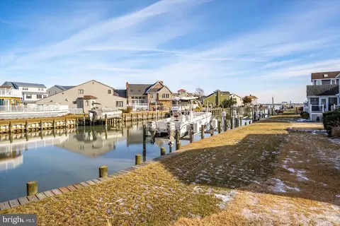 Exterior - 3 Ebb Tide Ct, Ocean Pines, MD 21811 photo 5 of 18