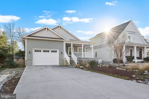 305 142nd St, Ocean City, MD 21842