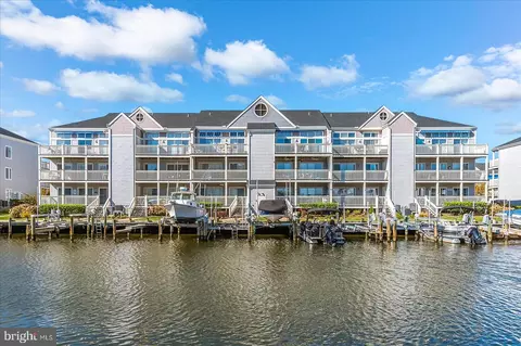 205 125th St #208B, Ocean City, MD 21842