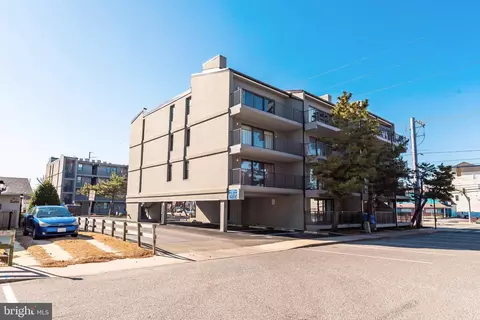 17 70th St #18, Ocean City, MD 21842