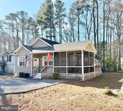 29 Burr Hill Dr, Berlin, MD 21811