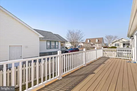 Exterior - 26 White Crane Dr, Berlin, MD 21811 photo 5 of 8