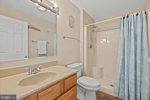 Bath - 26 White Crane Dr, Berlin, MD 21811 photo 2 of 2