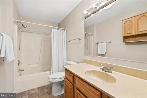 Bath - 26 White Crane Dr, Berlin, MD 21811 photo 1 of 2