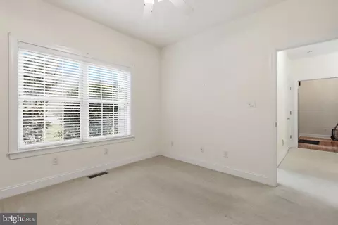 Bedroom - 9409 Whitetail Ct, Berlin, MD 21811 photo 4 of 10